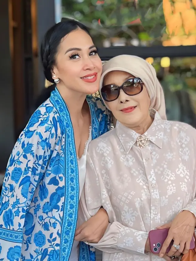 Potret Ibu Diah Permatasari yang Sudah Berusia 76 Tahun, Tak Kalah Cantik dengan sang Putri