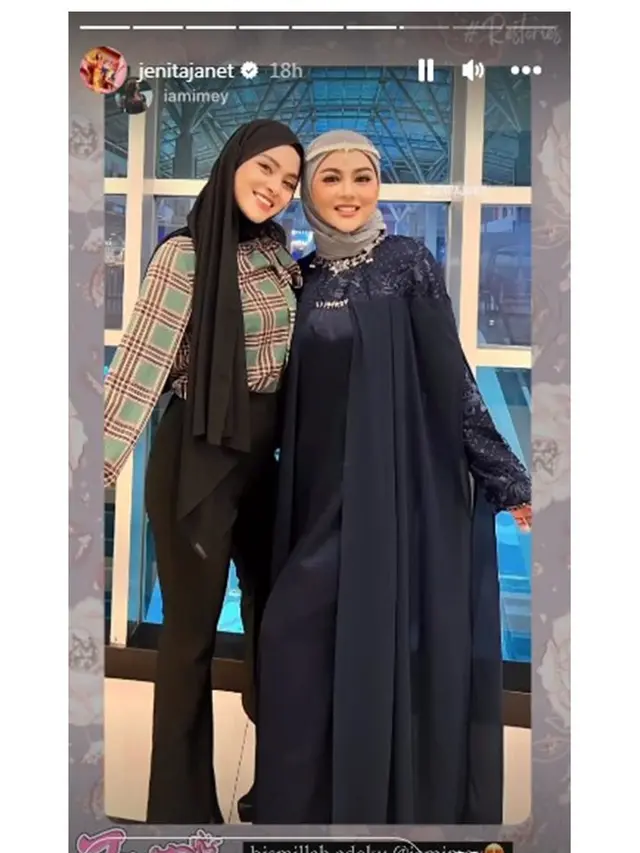 7 Potret Jenita Janet Tampil Berhijab Usai Umroh, Didoakan Istiqomah
