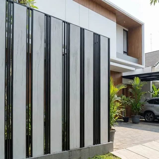 Pagar Rumah Kombinasi Besi Galvanis dan Panel GRC