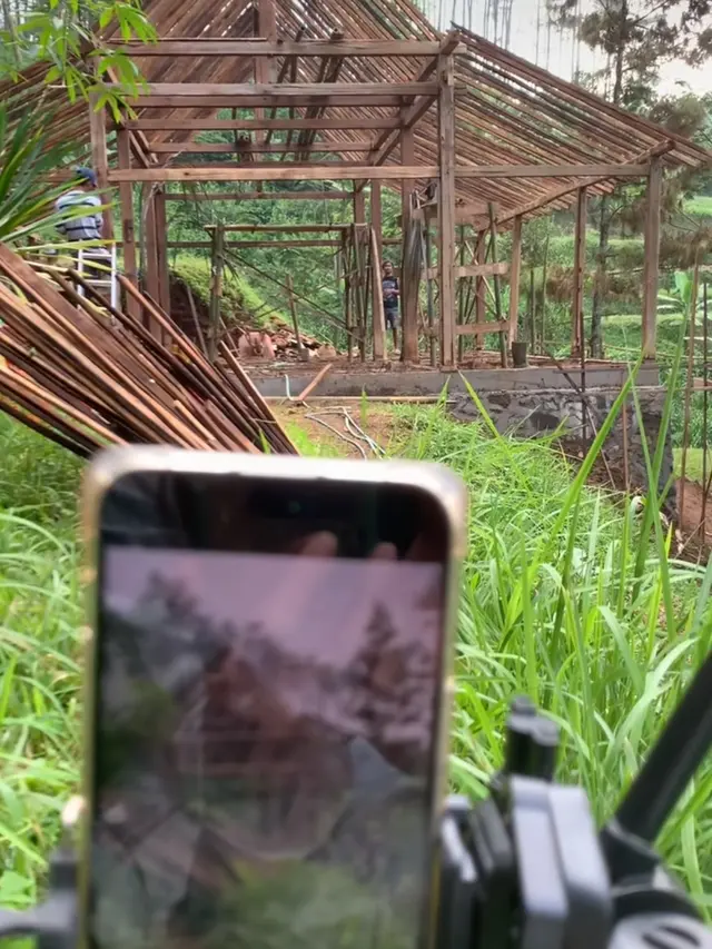 Dodit Mulyanto Bangun Rumah Jawa Kuno