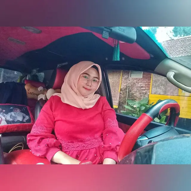 Potret Shelvie Hana Wijaya Istri Daus Mini. (Sumber: Instagram/firdaushelvie91)