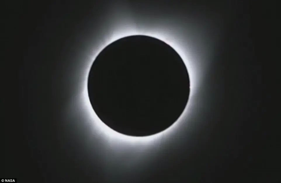 Oregon menjadi negara bagian pertama di Amerika Serikat mengalami gerhana matahari total, Senin 21 Agustus 2017 (NASA)