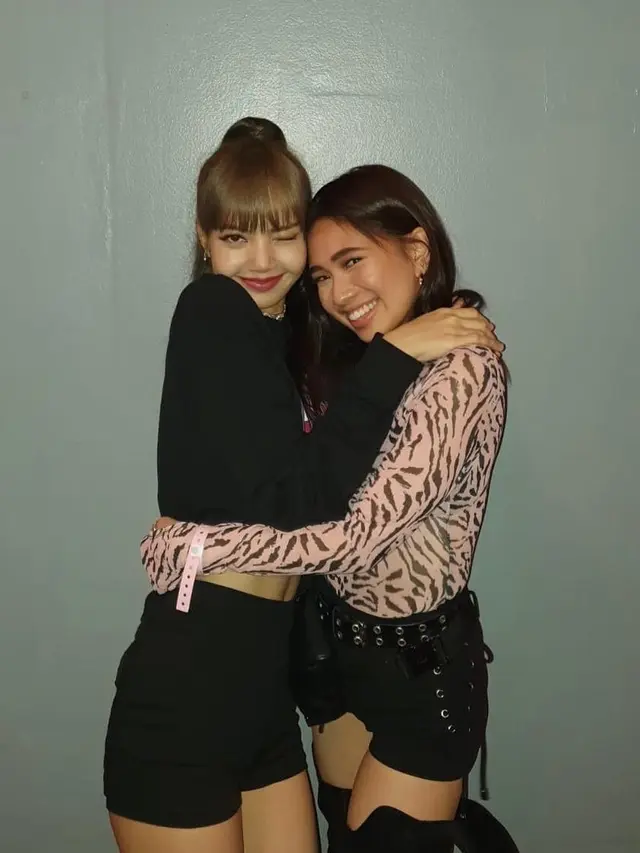 8 Potret Persahabatan Niki Zefanya dan Lisa Blackpink, Kembali Jadi Sorotan