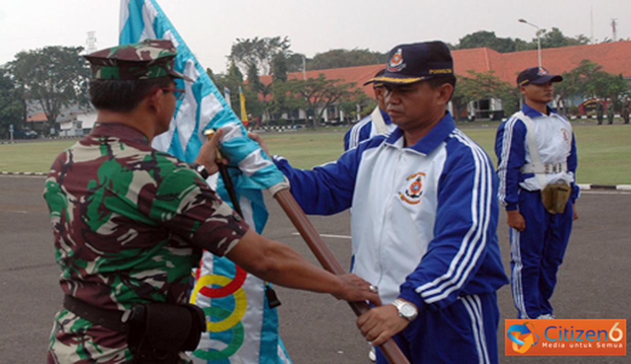 Citizen6, Surabaya: Upacara penerimaan Kontingen Kobangdikal di Lapangan Laut Maluku, Kesatrian Bumimoro, Kobangdikal, Surabaya, Kamis (14/6). (Pengirim: Mayor Laut (KH) Rohman Arif).