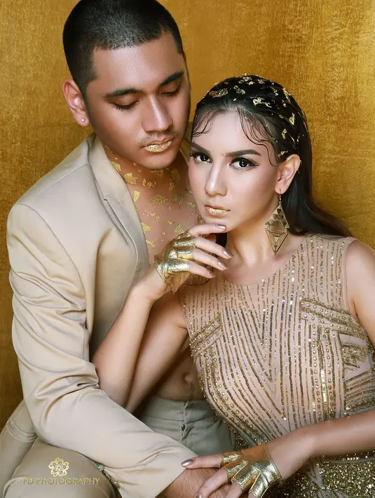 Giorgino Abraham dan Irish Bella terlihat serasi dan begitu mesra saat menjalani pemotretan. (Foto: instagram.com/_irishbella_)
