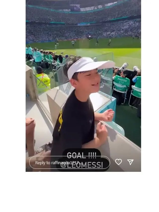 9 Momen Raffi Ahmad Ajak Keluarga Nonton Piala Dunia 2022 di Qatar, Seru Banget