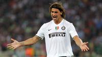 2. Zlatan Ibrahimovic - Striker Swedia ini menjadi andalan Jose Mourinho saat menukangi Inter Milan pada periode 2008-2009. Di musim tersebut Ibrahimovic mencetak 29 gol  dan mempersembahkan gelar juara Serie A 2008-2009. (EPA/Simela Panitzartzi)