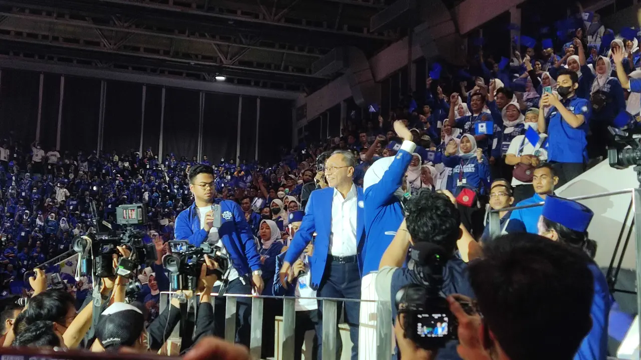 Ketua Umum PAN Zulkifli Hasan pada forum Rakernas PAN di Istora Senayan