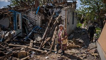 FOTO: Kehidupan di Vilkhivka, Sebuah Desa yang Direbut Kembali Pasukan Ukraina