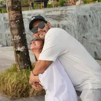 Tak berhenti sampai di situ, Nassar membocorkan kalau kedua rekannya tersebut akan melangsungkan acara lamaran pada akhir tahun ini. (instagram.com/rianibram)