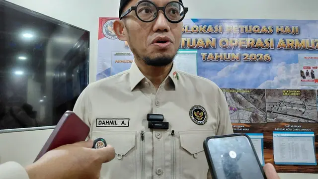 Wakil Menteri Haji dan Umrah (Wamenhaj) Dahnil Anzar Simanjuntak ditemui Tim Media Center Haji (MCH) 2026 di Kantor Daker Makkah, Selasa 19 Mei 2026.