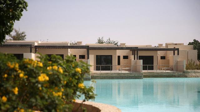 Penampakan Zulal Wellness Resort di kota Qatari, Ruwais, Qatar.