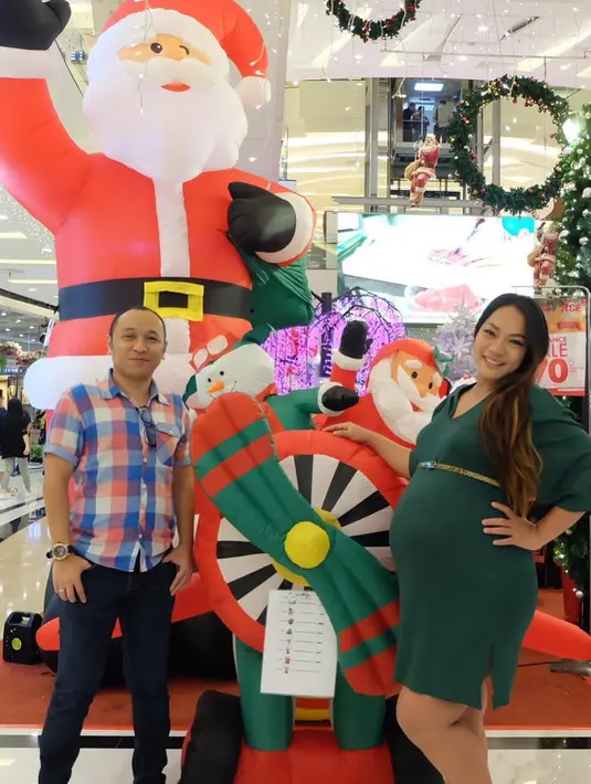 Sebagai ibu hamil alias bumil, Jenny mengaku menjalani hidup sehat. Hal itu dilakukan demi yang terbaik buat buah hatinya. Seperti makan banyak serat dan rendah gula dan banyak makan buah. (Instagram/jennycortez_dj)