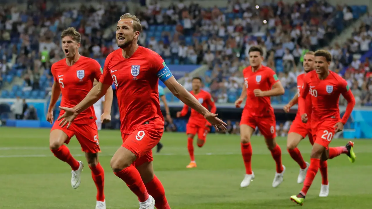 2 Gol Harry Kane Bawa Inggris Bungkam Tunisia