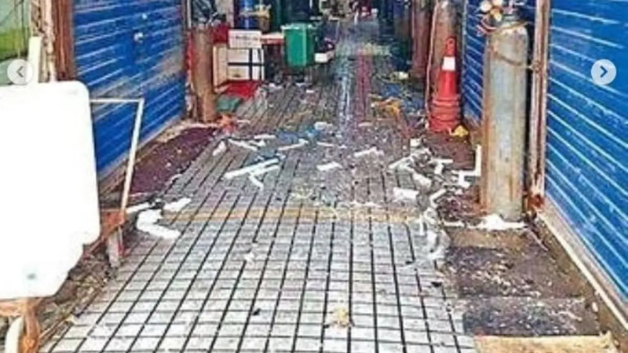 Pasar Makanan Laut Huanan, Wuhan, ditutup karena diyakini sebagai awal tersebarnya virus corona