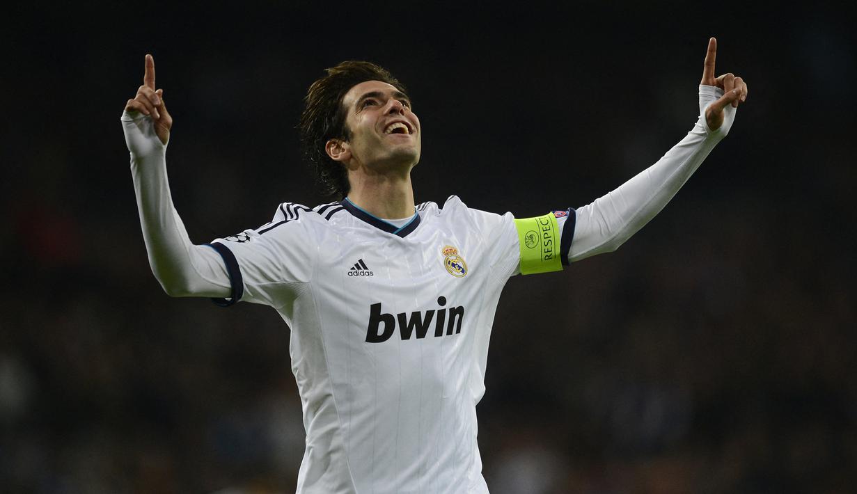 Kaka. Didatangkan Real Madrid dari AC Milan pada awal musim 2009/2010 dengan nilai 67 juta Euro atau setara Rp.1,15 triliun berbarengan dengan kedatangan Cristiano Ronaldo. Tak sesukses Ronaldo, Kaka hanya mencetak 29 gol dan 39 assist dalam 90 laga selama total 4 musim. (AFP/Pierre-Philippe Marcou)