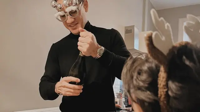 Perayaan Natal Keluarga Andrew White dan Nana Mirdad