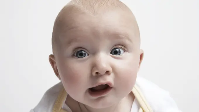 16 Wajah Kocak Tak Tertandingi Bocah Baru Bangun Tidur