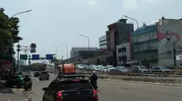 Kondisi lalu lintas uji coba Underpass Matraman hari kedua (Ahda Bayhaqi/Merdeka.com)