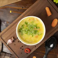 Mungkin sebagian orang jarang membuat kaldu ikan, padahal makanan ini bermanfaat untuk kesehatan. (Foto: Freepik/azerbaijan_stockers)