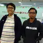 Kiri-Kanan: Irwanto Widyatri selaku developer dan Lukis Cindera selaku desainer gim Tebak Gambar. (Liputan6.com/ Iskandar) 