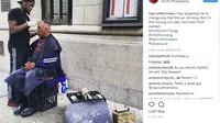 Seorang tukang cukur asal Philadelphia mendapatkan kedia usai memberikan cukur rambut gratis bagi tunawisma (Instagram/haircut4homeless)