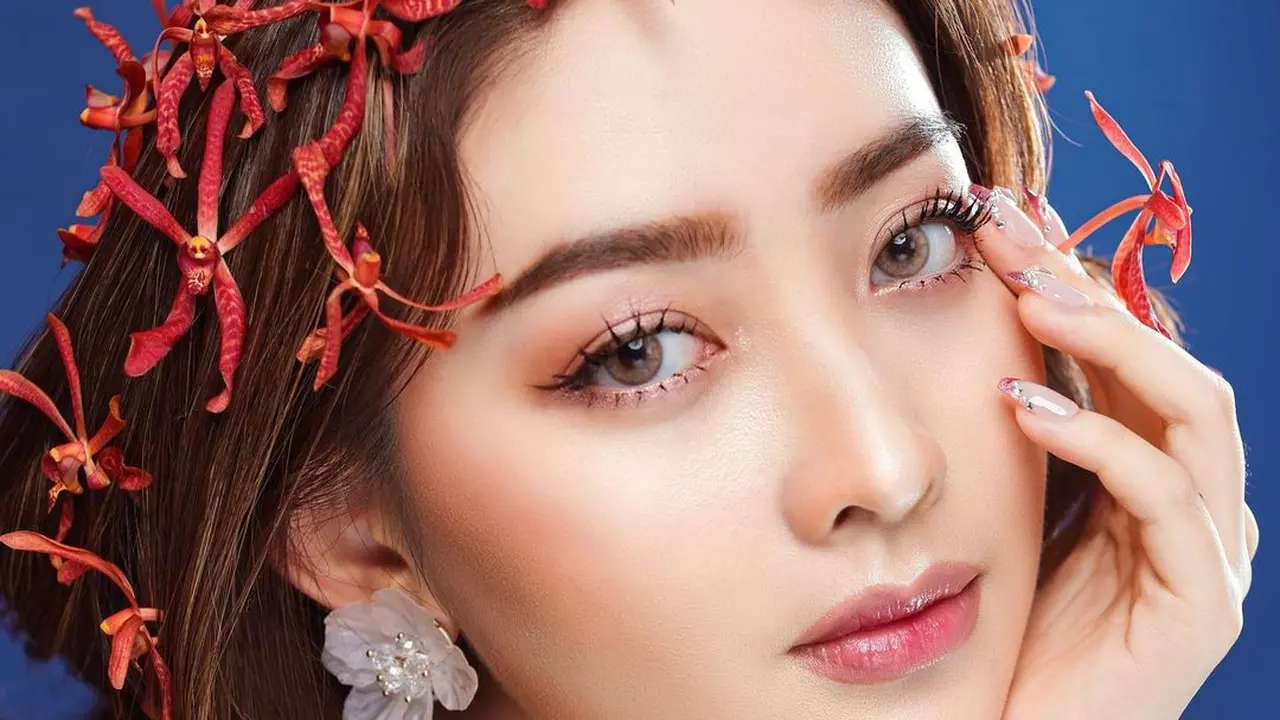 6 Inspirasi Makeup Imlek ala Artis Keturunan Tionghoa, Natasha Wilona hingga Agnez Mo