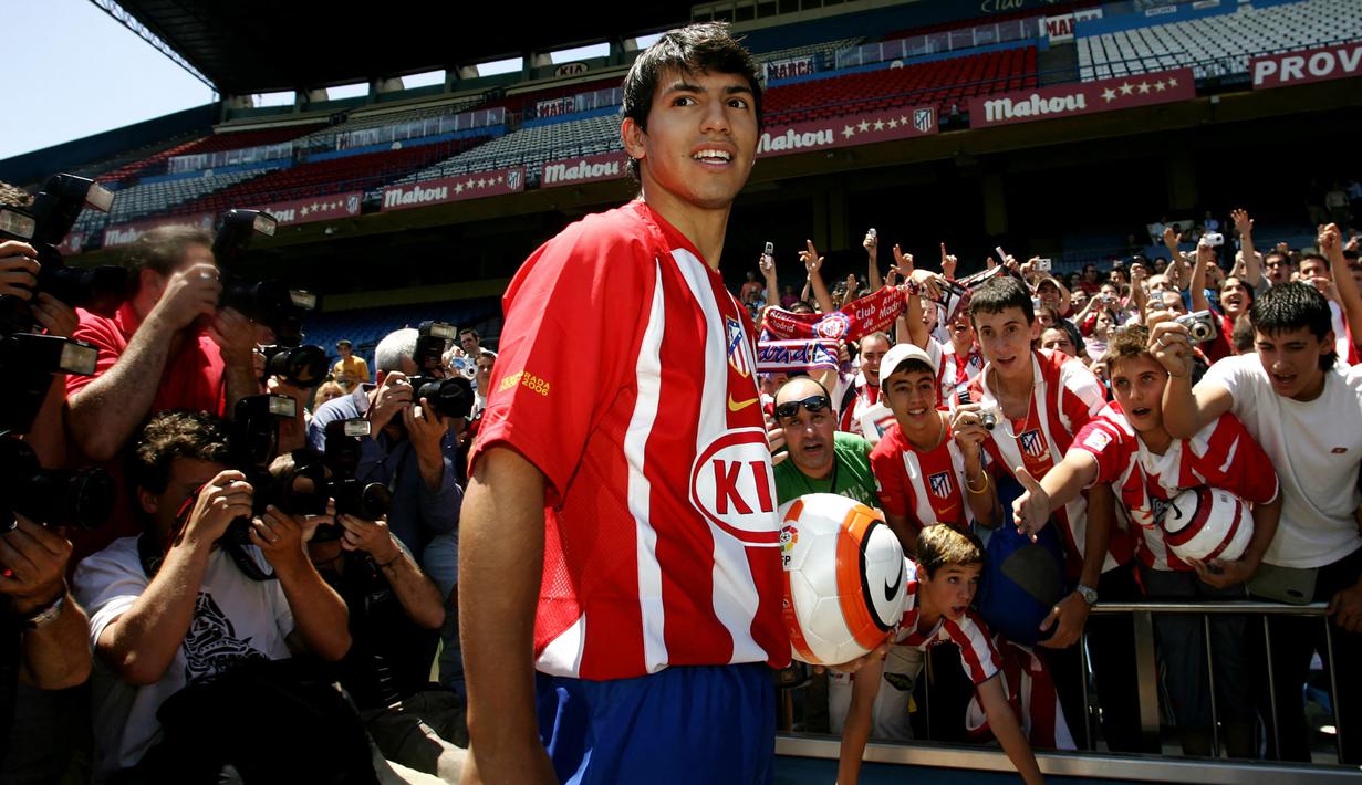 Pada awal musim 2006/2007 ia pindah ke Atletico Madrid dengan mahar senilai 23 juta euro dan berstatus sebagai salah satu pemain muda terbaik di dunia. (AFP/Bru Garcia)