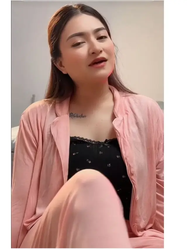 6 Potret Bekas Tato Nathalie Holscher yang Susah Hilang, Ungkap Usaha Menghapusnya