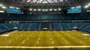 Pemandangan lapangan dan tribun Stadion Saint Petersburg di Rusia, Selasa (4/2/2020). Stadion Saint Petersburg dirancang arsitek legendaris asal Jepang Kisho Kurokawa. (Olga MALTSEVA/AFP)