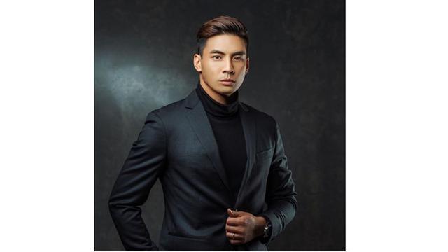 Yoshi Sudarso semakin dikenal dunia setelah berperan sebagai ranger biru di serial televisi Power Rangers.