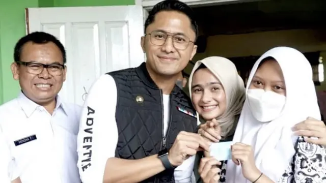 Potret Terbaru Hengky Kurniawan dan Istri yang Kini Menjadi Penjabat Publik (Sumber: Instagram/ /sonyafatmala/hengkykurniawan)