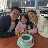 Acha Septriasa rayakan Ulang Tahun Putrinya ke-8  bersama manta suaminya. [@septriasaacha]