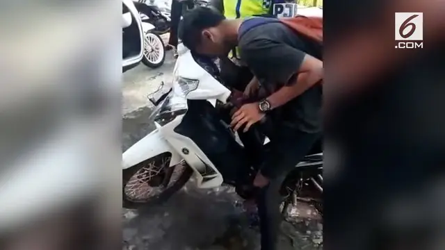 VIDEO: Kocak, Pura-Pura Kesurupan Saat Ditilang