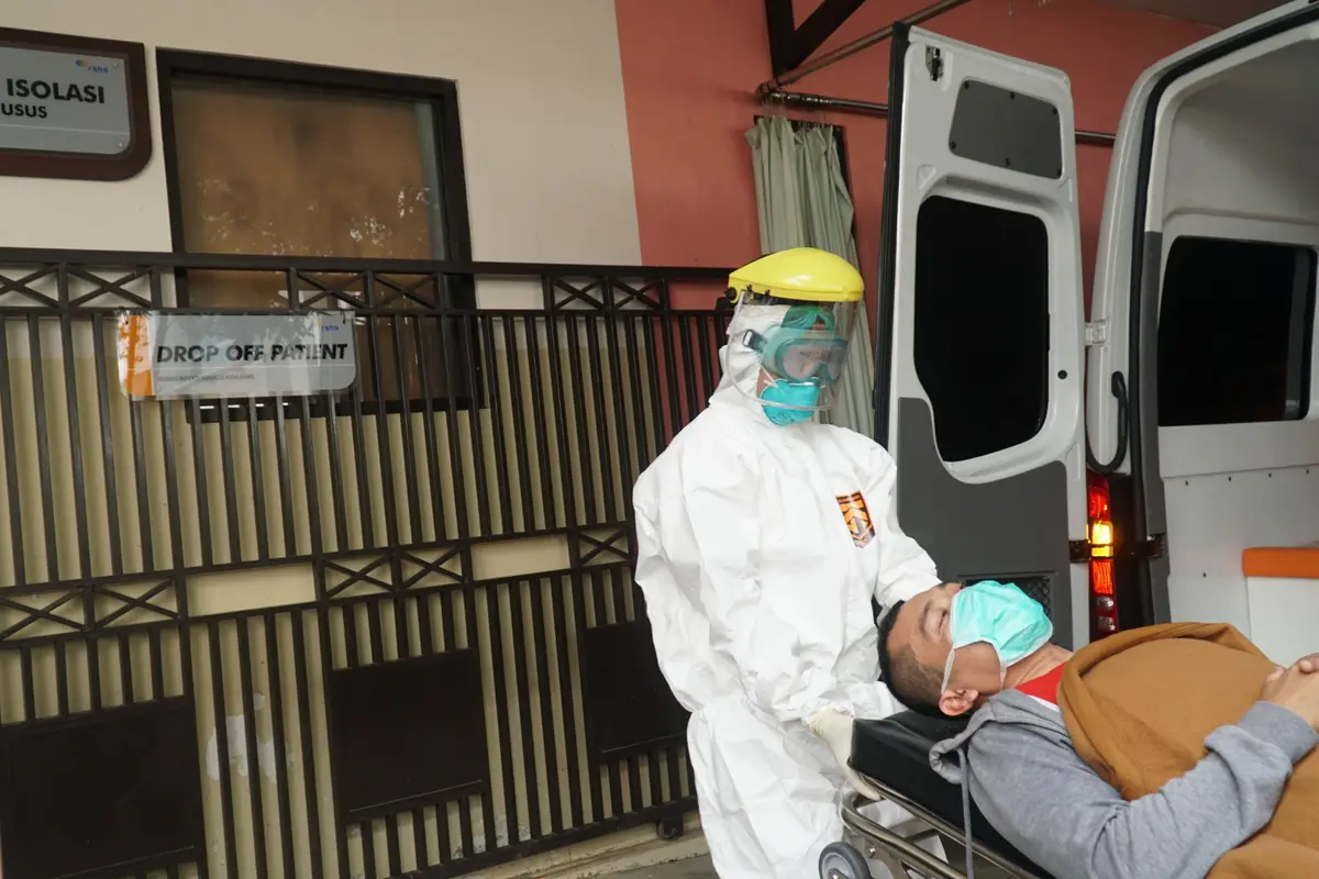 Simulasi penanganan pasien terduga virus Corona