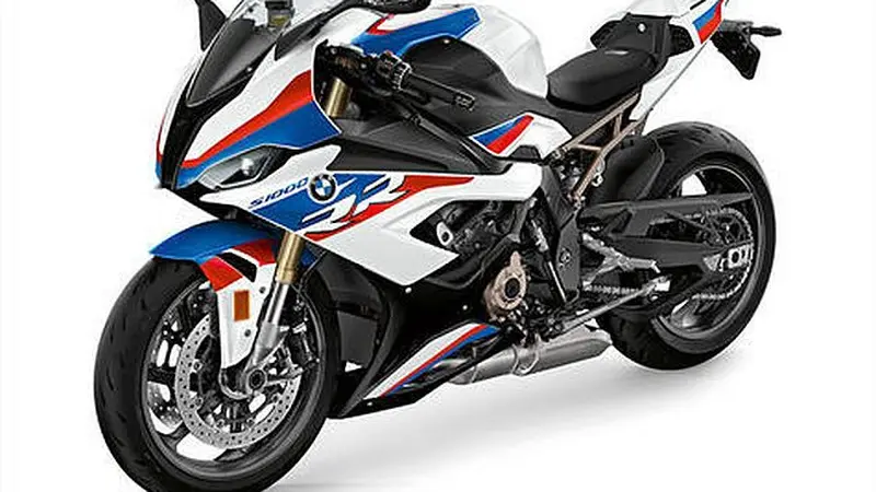 BMW S1000RR kini dibekali dengan headlight simetris