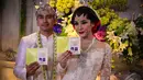 Jumat (17/10/14), Raffi Ahmad dan Nagita Slavina sah menjadi pasangan suami-istri, Jakarta. (Liputan6.com/Faizal Fanani) 