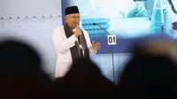 Cawapres nomor urut 01 Ma'ruf Amin menyampaikan pendapatnya saat segmen kedua debat cawapres 2019 di Hotel Sultan, Jakarta, Minggu (17/3). Debat itu mengangkat tema pendidikan, kesehatan, ketenagakerjaan, sosial dan budaya. (Liputan6.com/Johan Tallo)