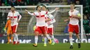 Pemain swiss, Ricardo Rodriguez (tengah) merayakan gol lewat penalti ke gawang Irlandia Utara dalam leg pertama playoff Piala Dunia 2018  di Windsor Park, Jumat (10/11). Bermain di kandang lawan, Swiss meraih kemenangan tipis 1-0. (AP/Peter Morrison)