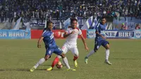 PSIS Semarang lolos ke babak 16 besar Liga 2 2017 setelah mengalahkan Persis Solo 1-0 di Stadion Jatidiri, Semarang, Senin (21/8/2017). (Bola.com/Ronald Seger Prabowo)