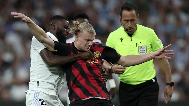 Foto: Tak Mampu Mencetak Gol, Begini Penjagaan Ekstra yang Dilakukan Real Madrid untuk Mematikan Langkah Erling Haaland di Liga Champions