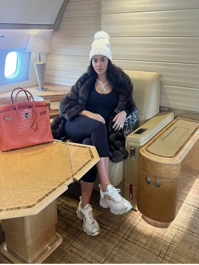 Georgina Rodríguez (@georginagio)