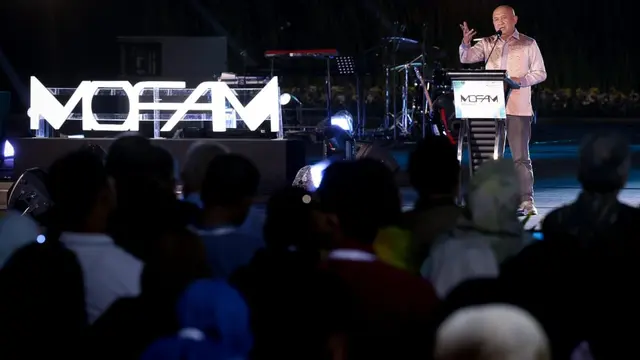 Menteri Koperasi dan UKM Teten Masduki dalam Jakarta 1st Modest Fashion Month (Mofam). (Foto: Kemenkop UKM)