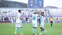 Sementara, PSBS Biak yang sempat unggul terlebih dahulu lewat Rgol Ruyery Blancos pada menit 45+1. Tampak dalam foto, pemain PSBS Biak merayakan gol yang dicetak Rgol Ruyery Blancos pada laga pekan ke-21 BRI Super League 2025/2026 melawan Persita di Stadion Indomilk Arena, Tangerang, Banten, Senin (16/2/2026). (Bola.com/M Iqbal Ichsan)