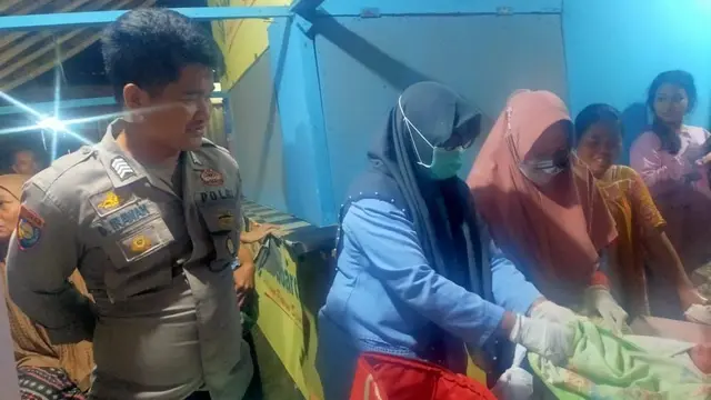 Penemuan Bayi Di Kecamatan Cinangka, Kabupaten Serang, Banten. (Selasa, 06/12/2022). (Dokumentasi Polda Banten).