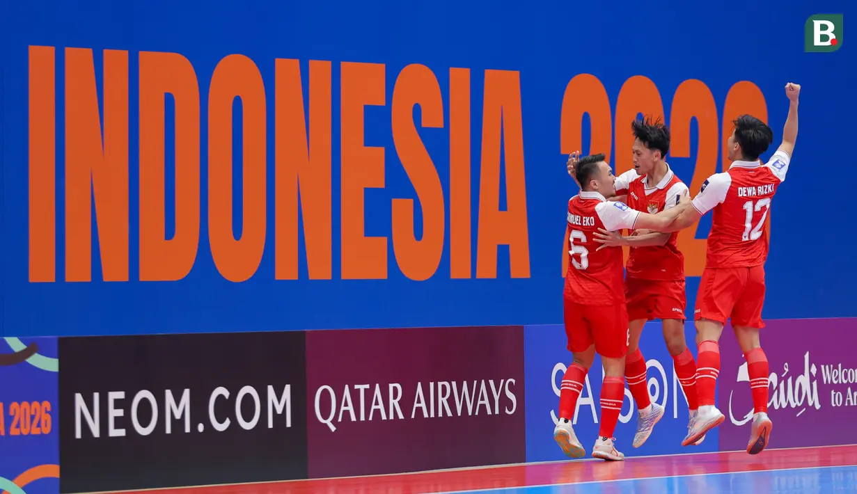 Pemain Timnas Futsal Indonesia, Samuel Eko merayakan gol pembuka ke gawang Jepang dalam laga semifinal Piala Asia Futsal 2026 di Indonesia Arena, Senayan, Jakarta, Kamis (05/02/2026). (Bola.com/Bagaskara Lazuardi)
