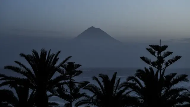 Puncak gunung Pico di Kepulauan Azores Portugal