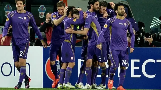 La Viola menang 2-0 atas Dynamo Kiev. Kemenangan ini sudah cukup meloloskan Fiorentina berkat keunggulan agregat 3-1