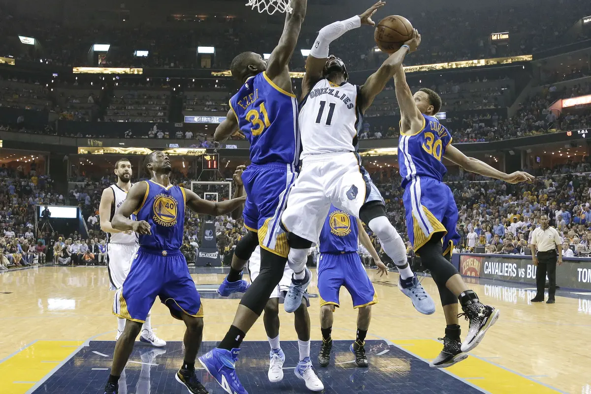 Pelatih Warriors Terpekau dengan Penampilan Curry (udah)
