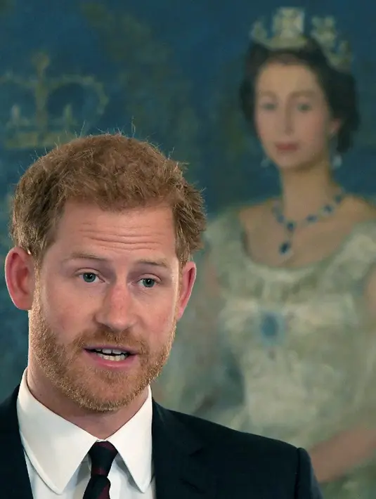 Seperti yang dikatakan seorang sumber, ternyata Harry tak ingin menggelar  pesta pernikahannya dengan kemewahan. Meskipun ia hidup dengan bergelimang harta, namun Harry justru ingin pernikahannya sederhana. (AFP/Toby Melville)